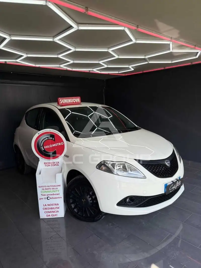 2020 Lancia YPSILON