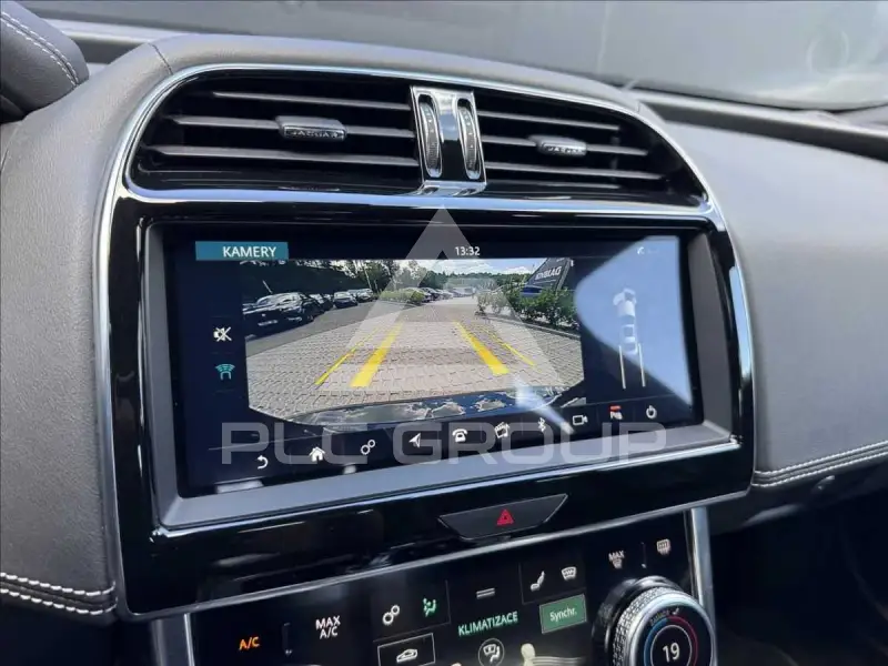 2020 Jaguar XE