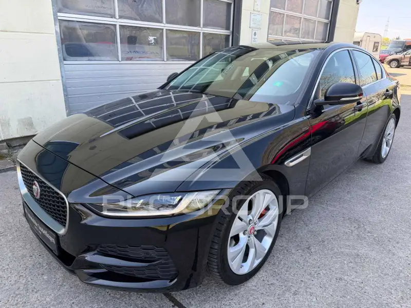 2020 Jaguar XE