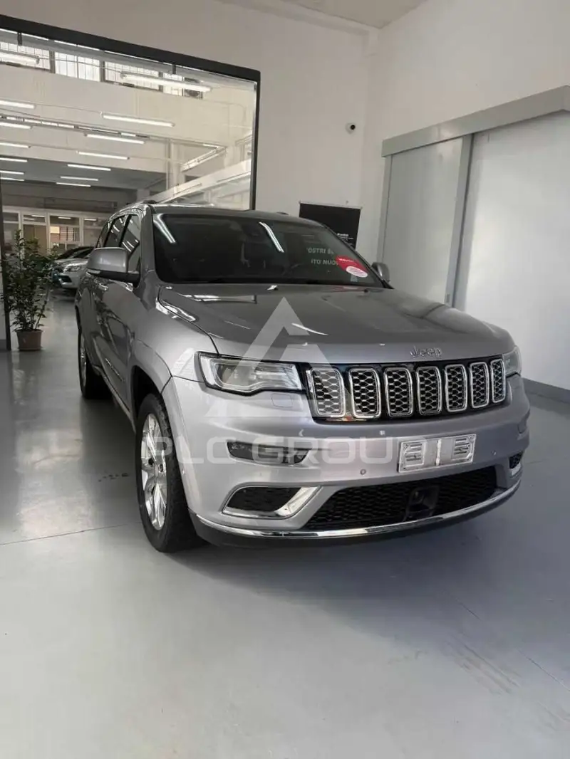 2020 Jeep Grand Cherokee