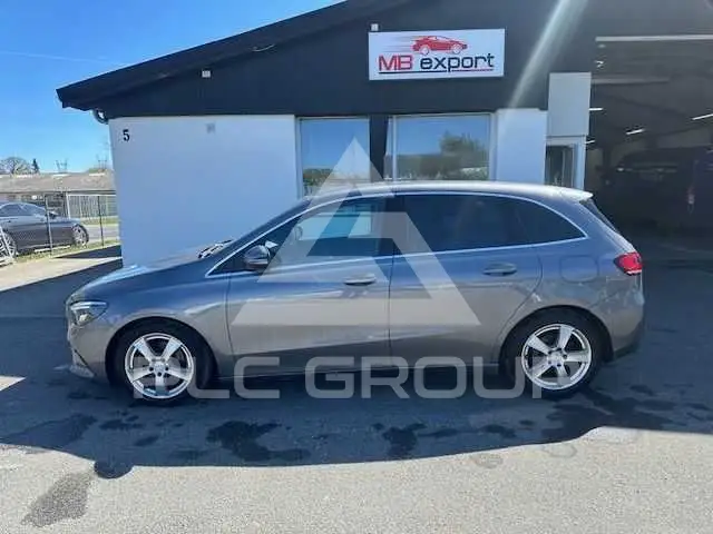 2020 Mercedes Benz B 200