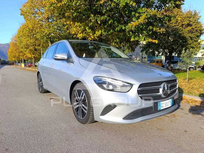 2020 Mercedes Benz B 200