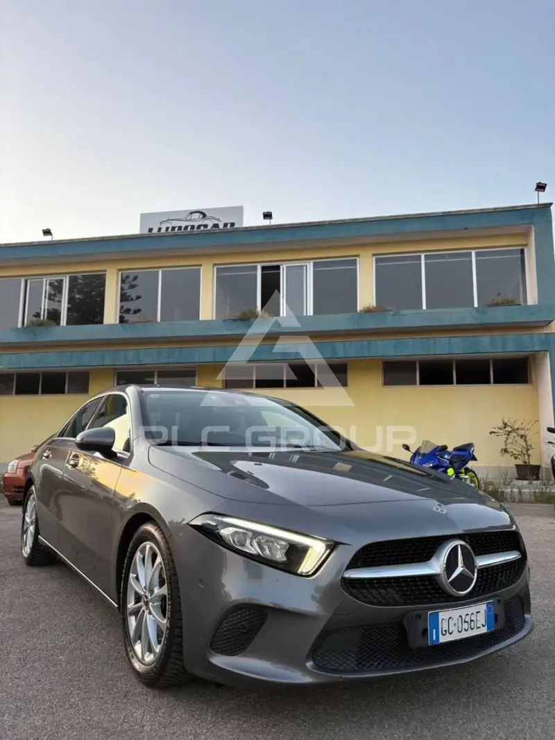 2020 Mercedes Benz A 180