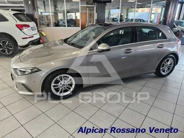 2020 Mercedes Benz A 180