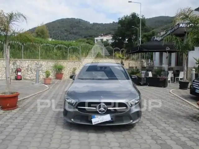 2020 Mercedes Benz A 180