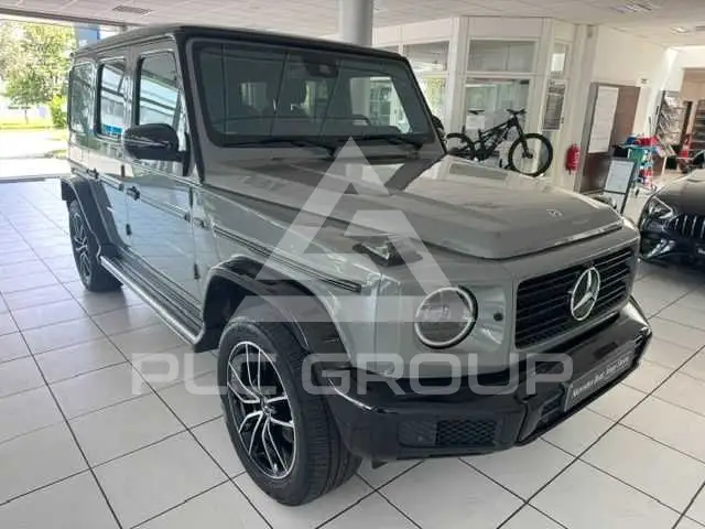 2020 Mercedes Benz G 400