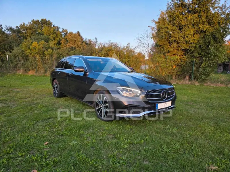 2022 Mercedes Benz E 300