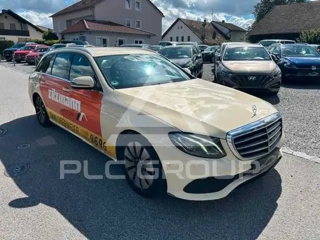 2020 Mercedes Benz E 200
