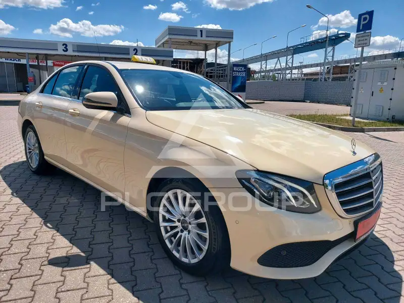 2020 Mercedes Benz E 200
