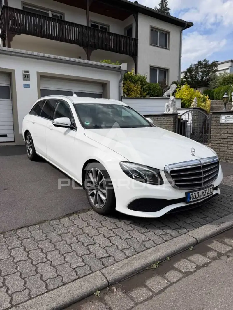2020 Mercedes Benz E 220