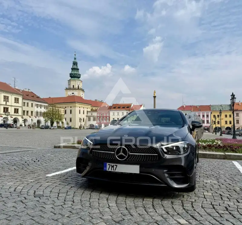 2020 Mercedes Benz E 220