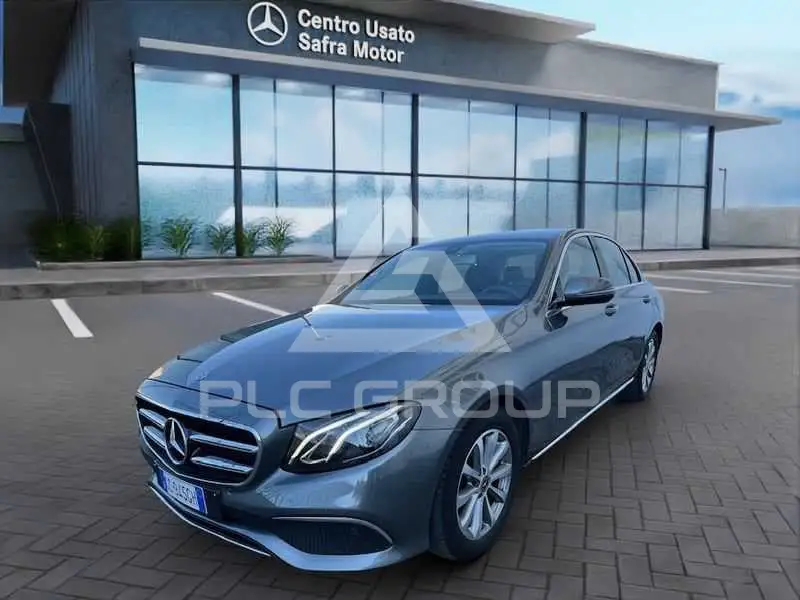 2020 Mercedes Benz E 220