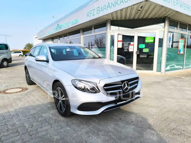 2020 Mercedes Benz E 220