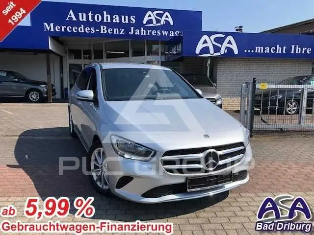 2020 Mercedes Benz B 180