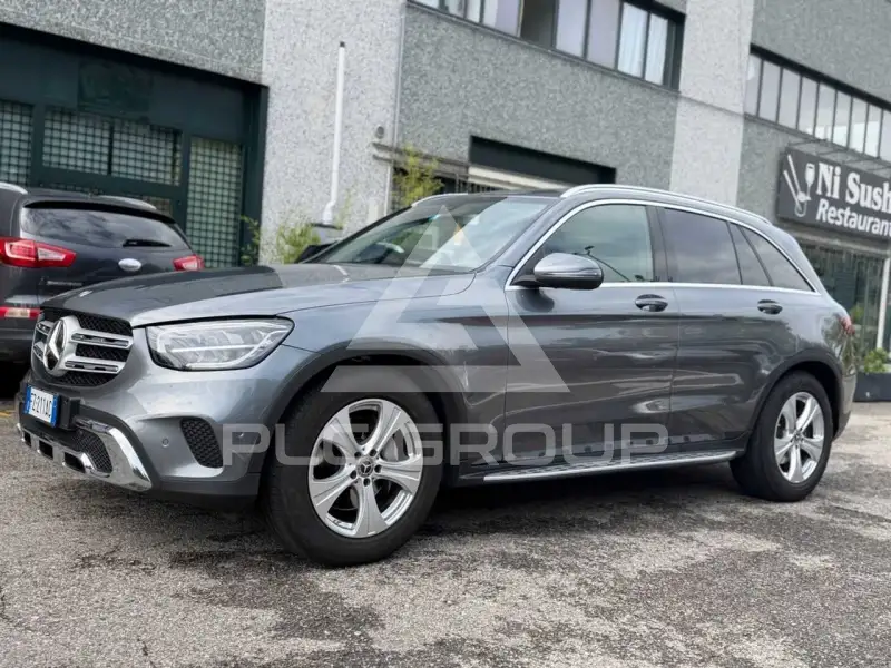 2020 Mercedes Benz GLC 220