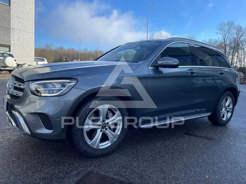 2020 Mercedes Benz GLC 220