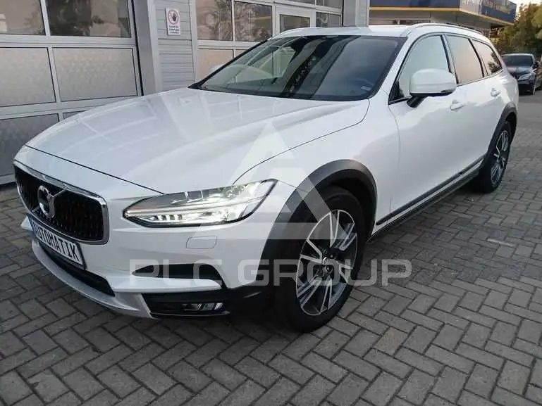 2020 Volvo V90