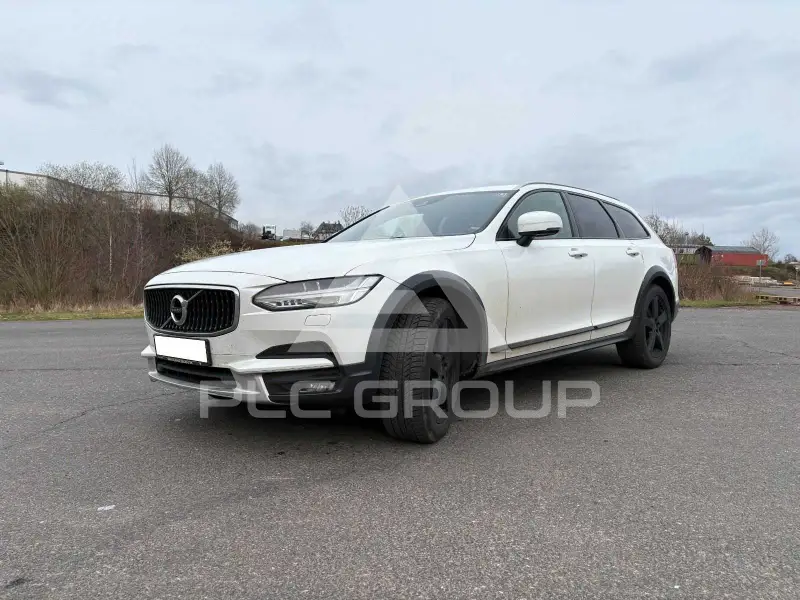 2020 Volvo V90