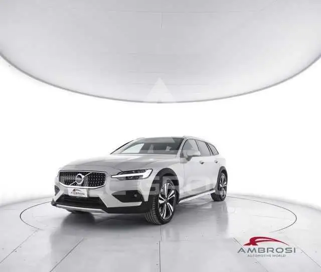 2020 Volvo V60