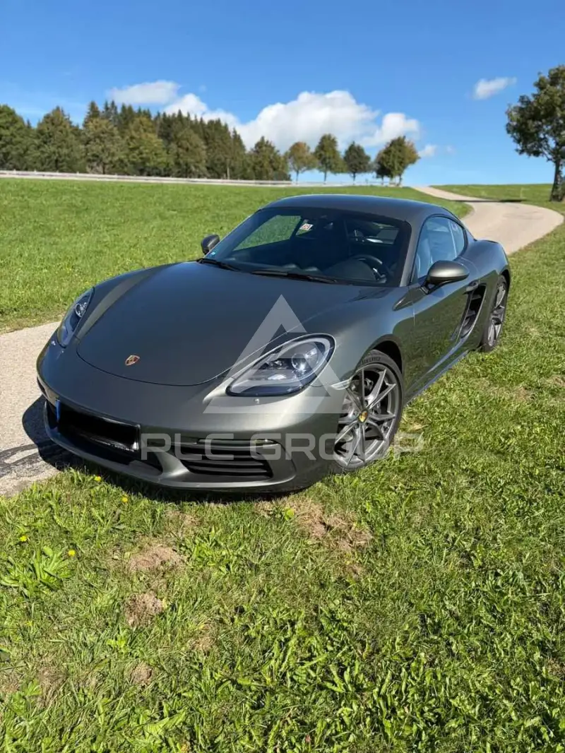 2020 Porsche Cayman
