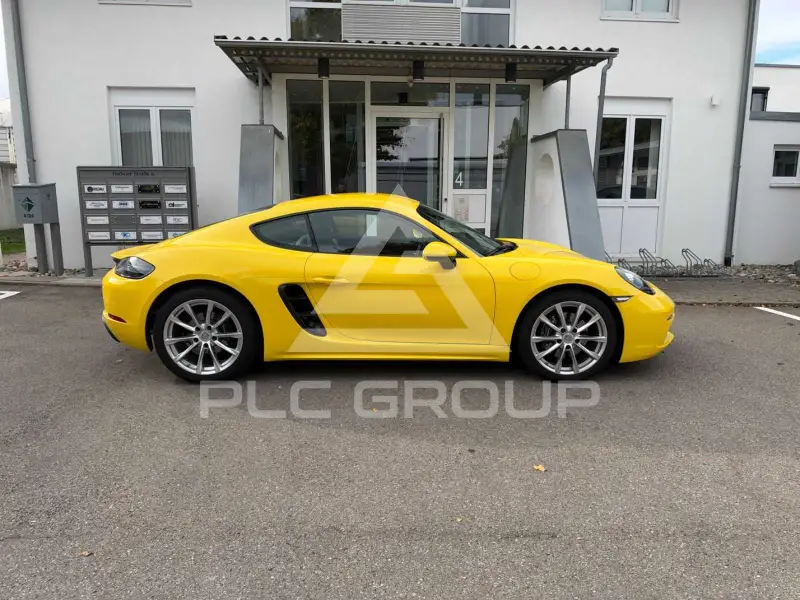 2020 Porsche Cayman