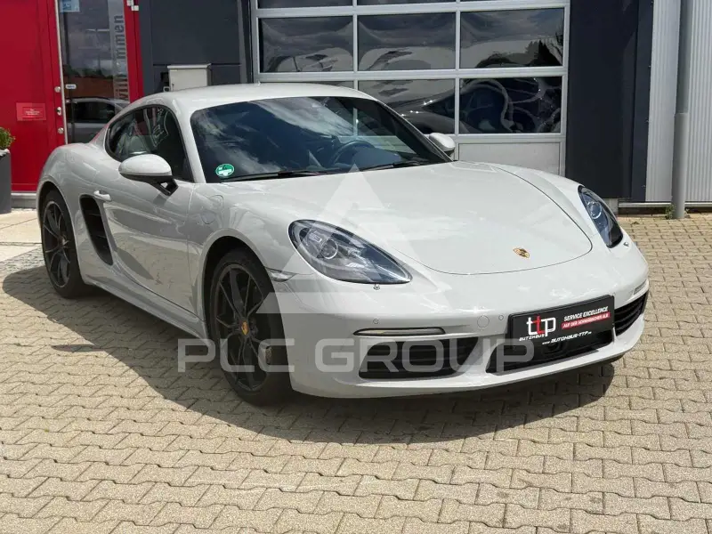 2020 Porsche Cayman
