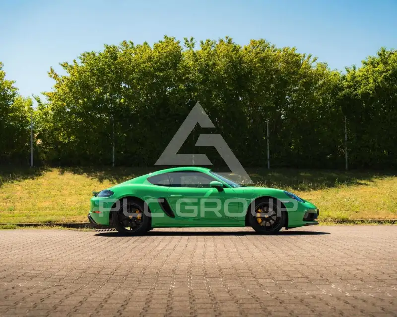 2020 Porsche Cayman