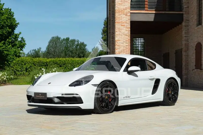 2020 Porsche Cayman