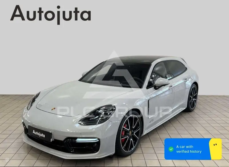 2020 Porsche Panamera