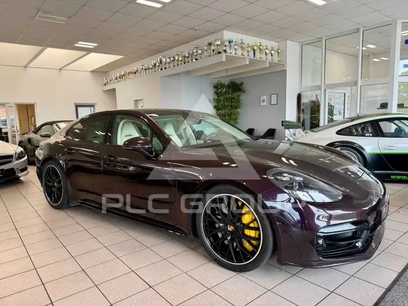 2020 Porsche Panamera