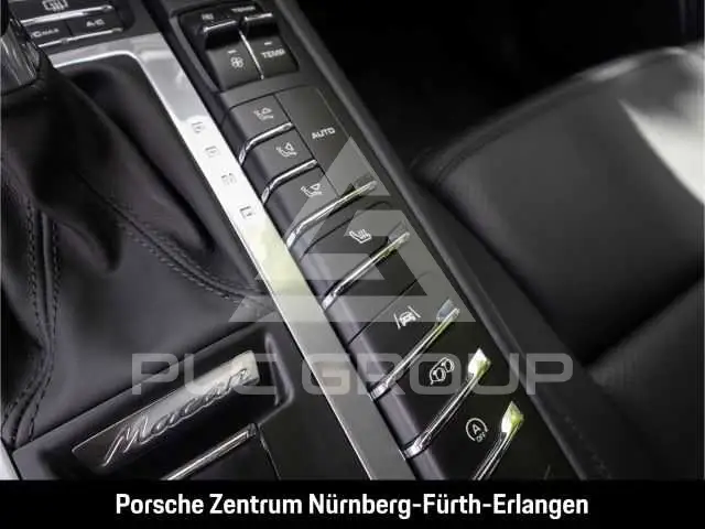 2020 Porsche MACAN