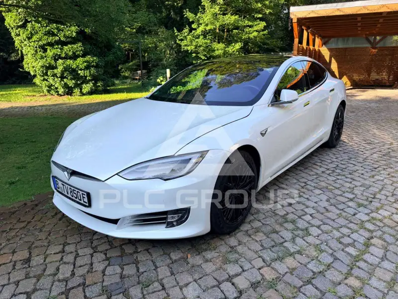 2020 Tesla Model S