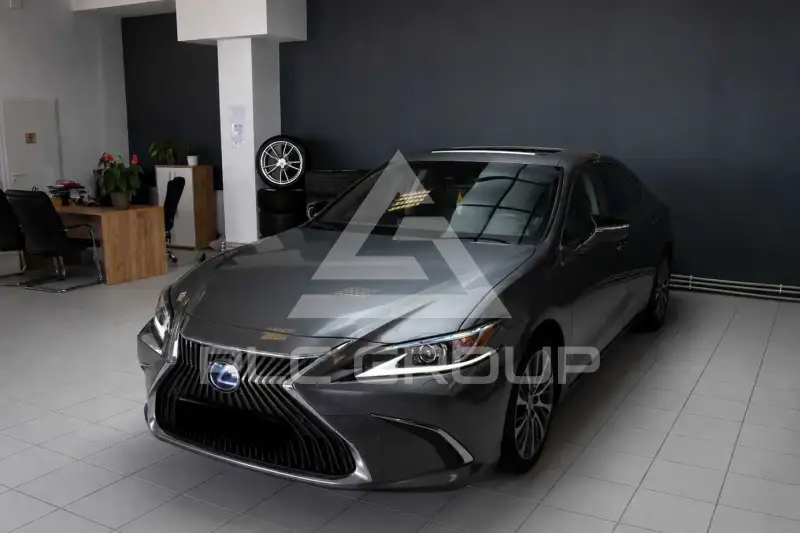 2020 Lexus ES300