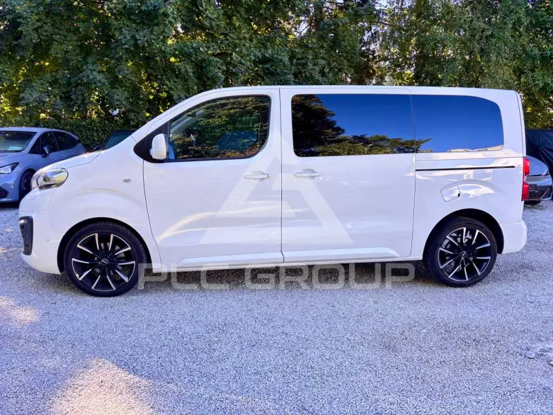 2020 Peugeot Traveller