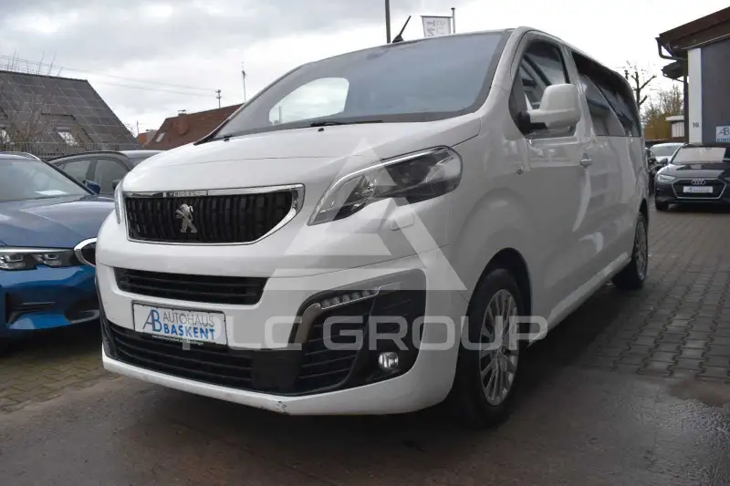 2020 Peugeot Traveller