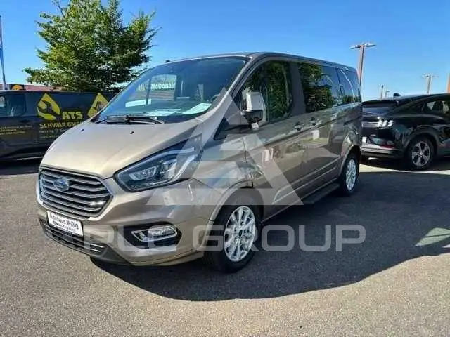 2020 Ford Tourneo