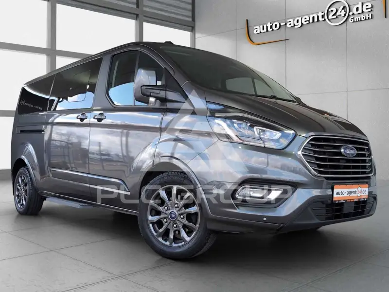 2020 Ford Tourneo