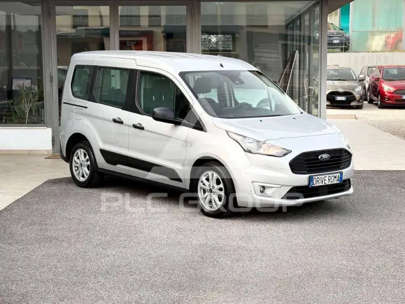 2020 Ford Tourneo
