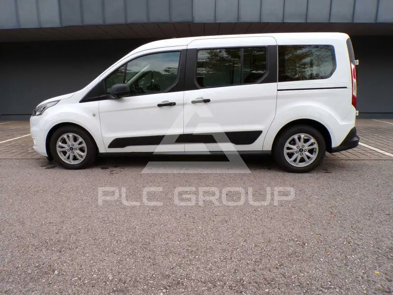2020 Ford Tourneo