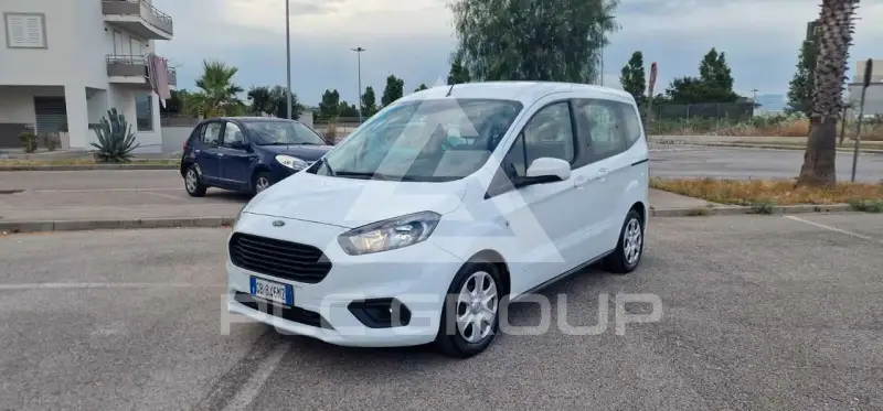 2020 Ford Tourneo