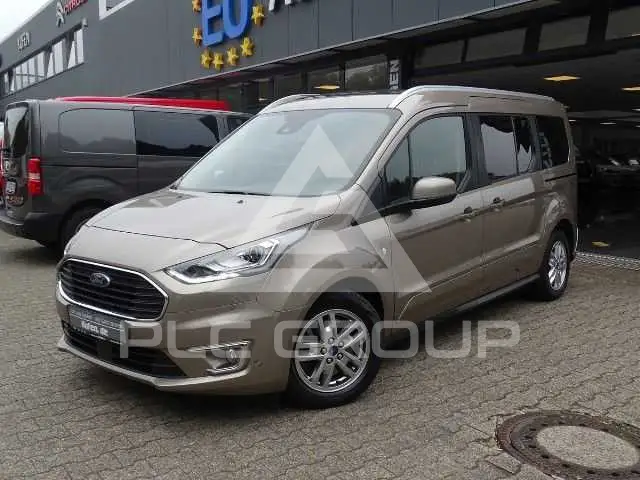 2020 Ford Tourneo