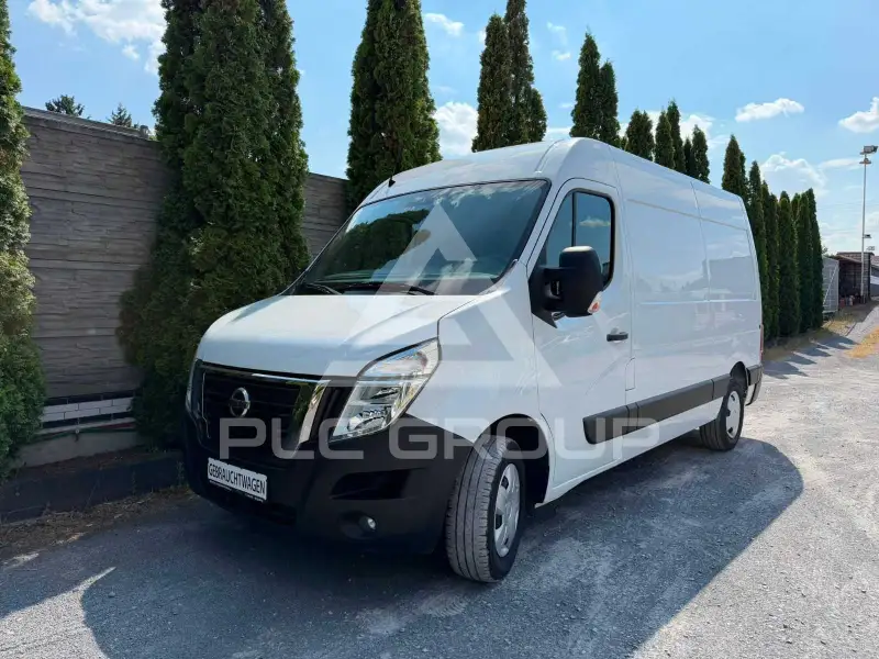 2021 Nissan NV 400