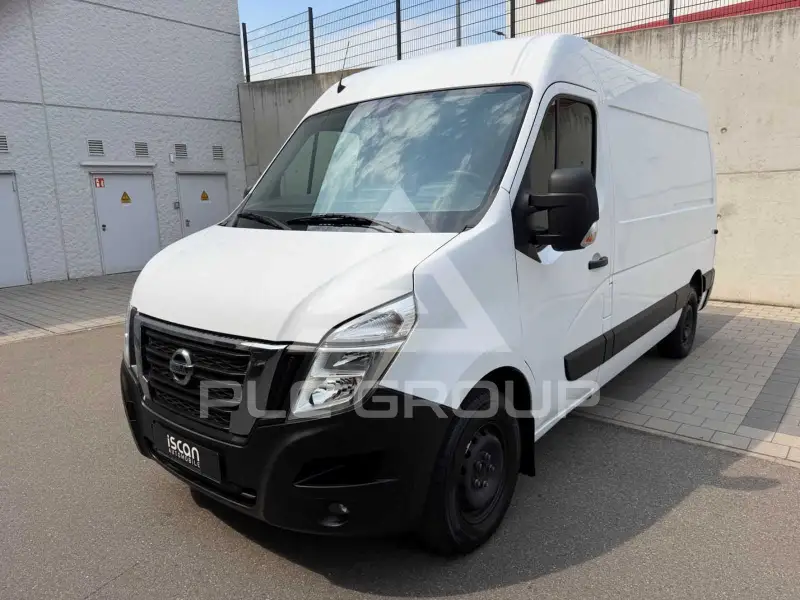 2021 Nissan NV 400