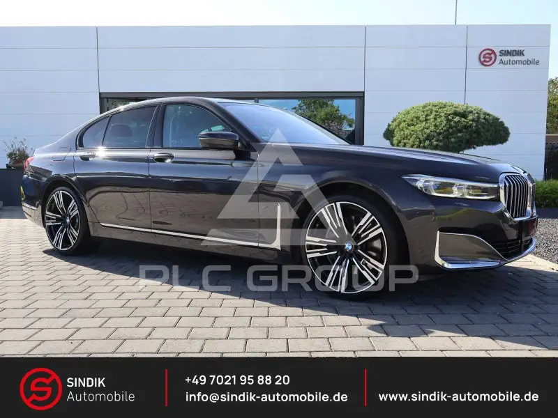 2021 BMW 740
