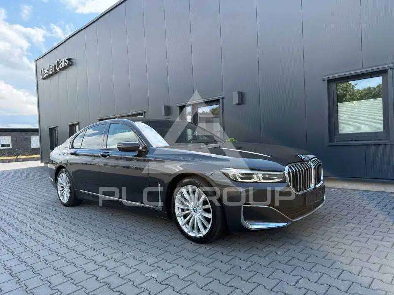 2021 BMW 740