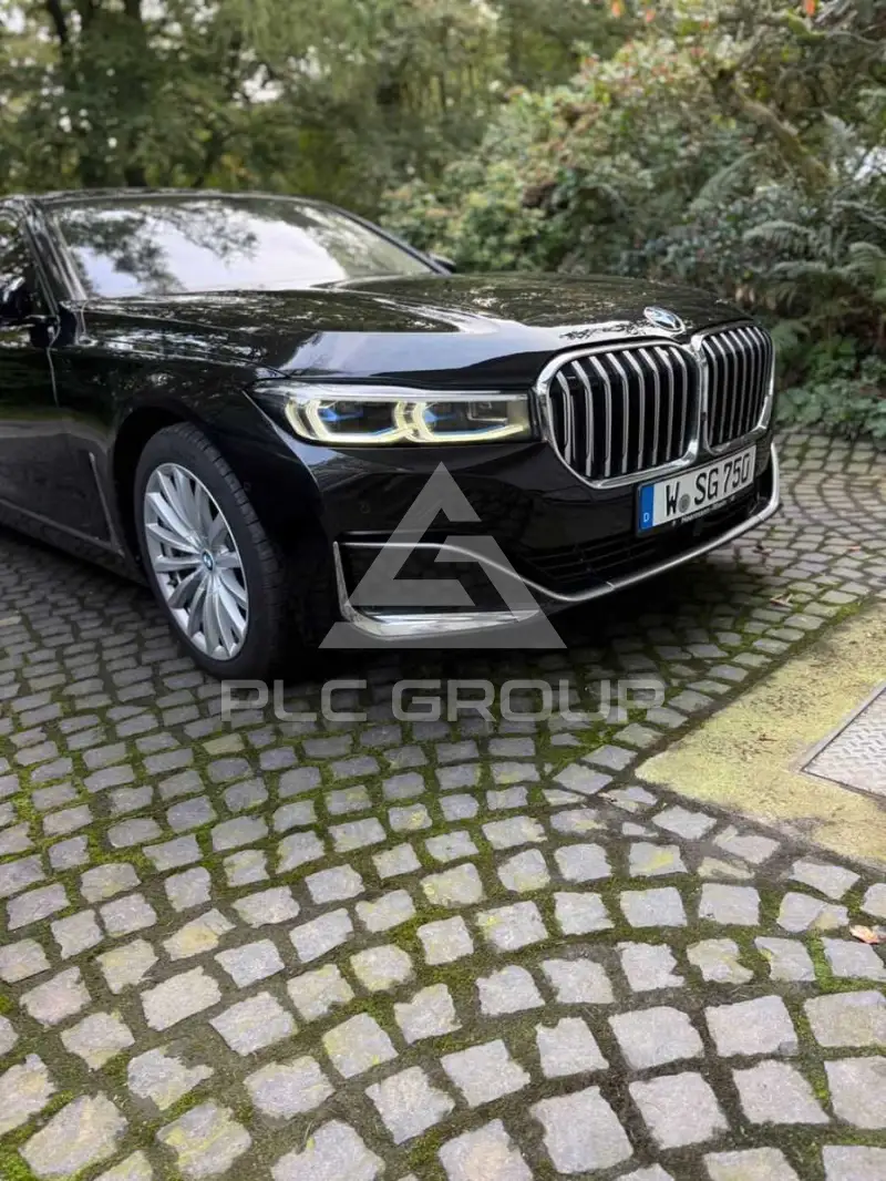 2021 BMW 750