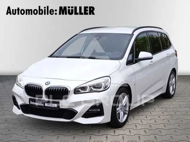 2021 BMW 220