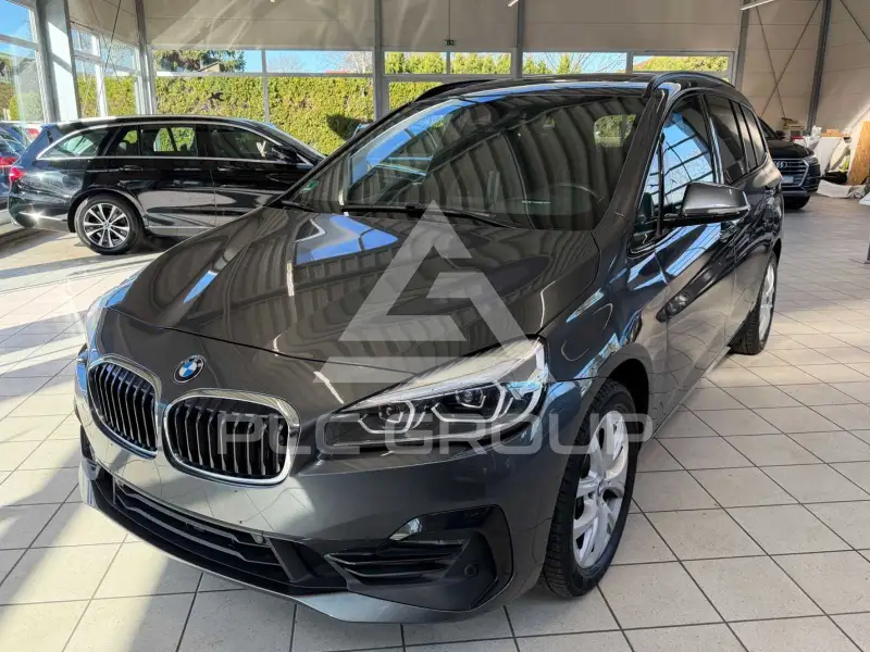 2021 BMW 220