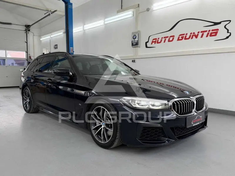 2021 BMW 530