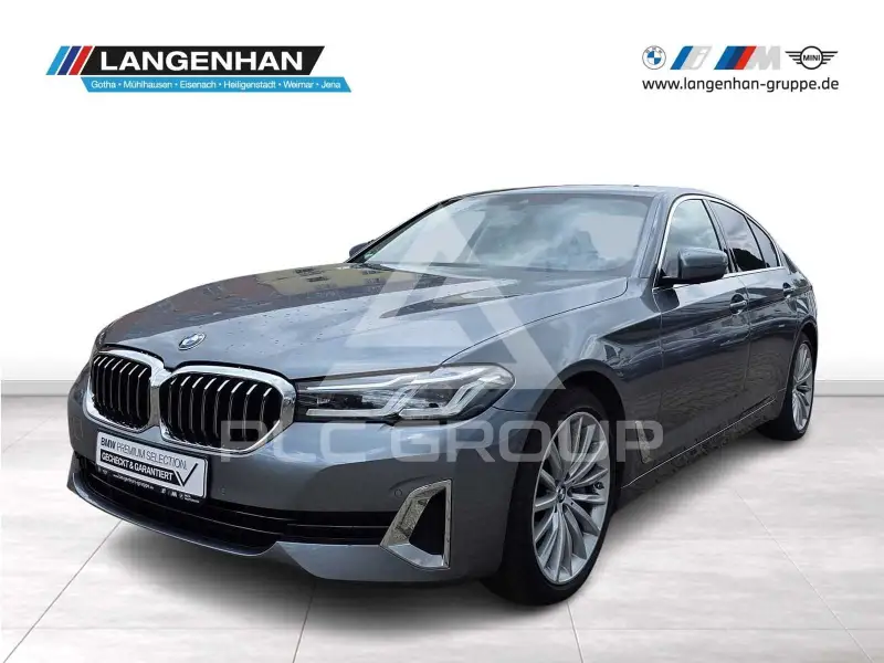 2021 BMW 530